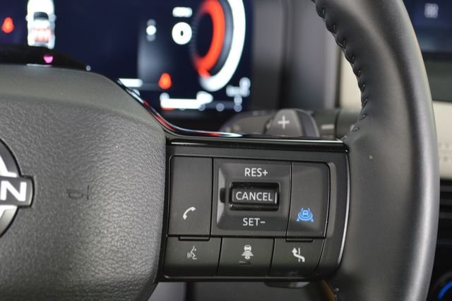 Used 2025 Black Nissan SL image 32
