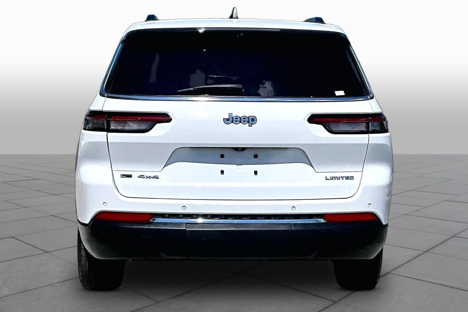 Used 2022 Bright White Clearcoat Jeep Limited image 5