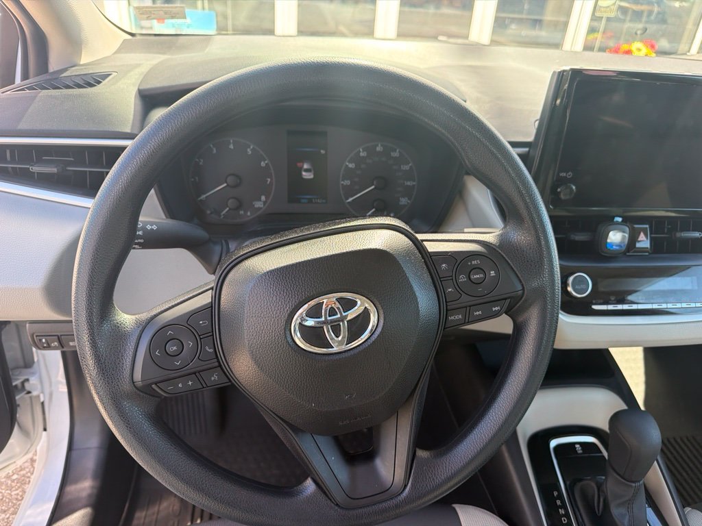 Used 2025 White Toyota LE image 6