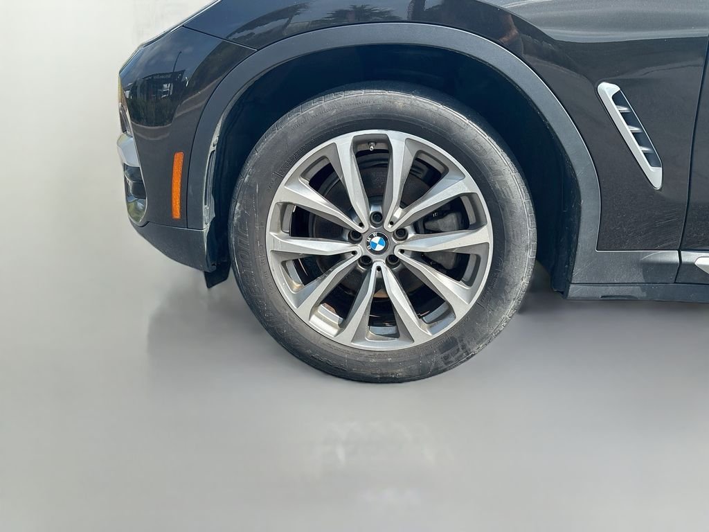 Used 2019 Green BMW sDrive30i image 12