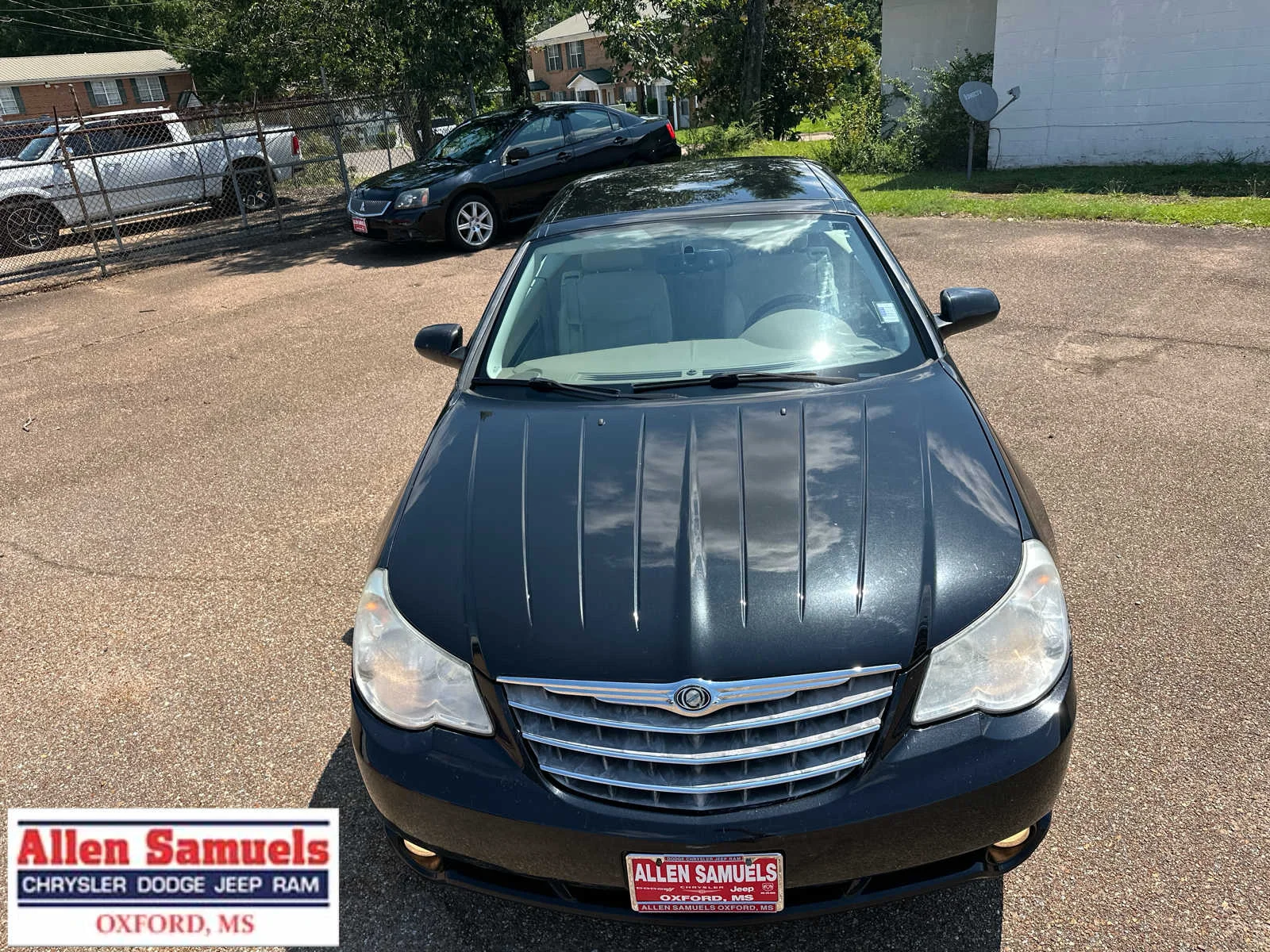 Used 2009 Brilliant Black Pearl Chrysler Limited image 9