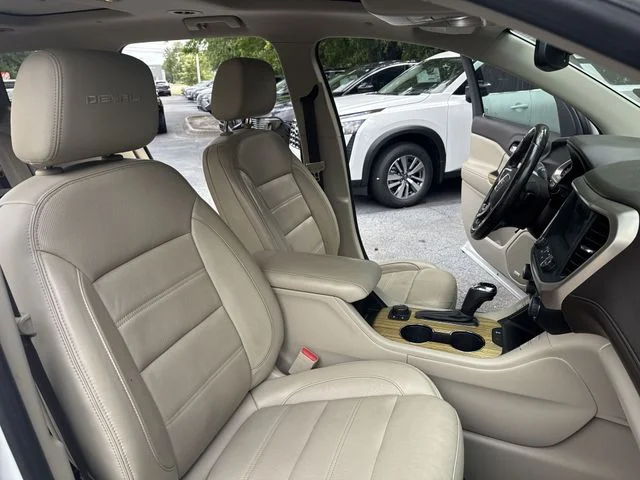 Used 2018 White GMC Denali image 10