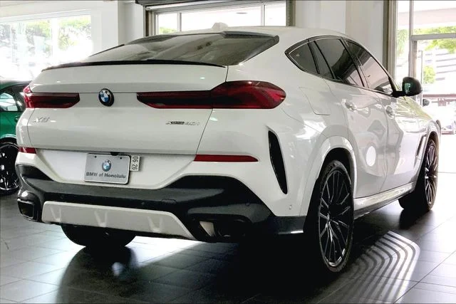 Certified Used 2024 Mineral White Metallic BMW xDrive40i image 6