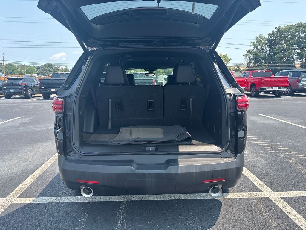 Used 2023 Black Chevrolet RS image 9