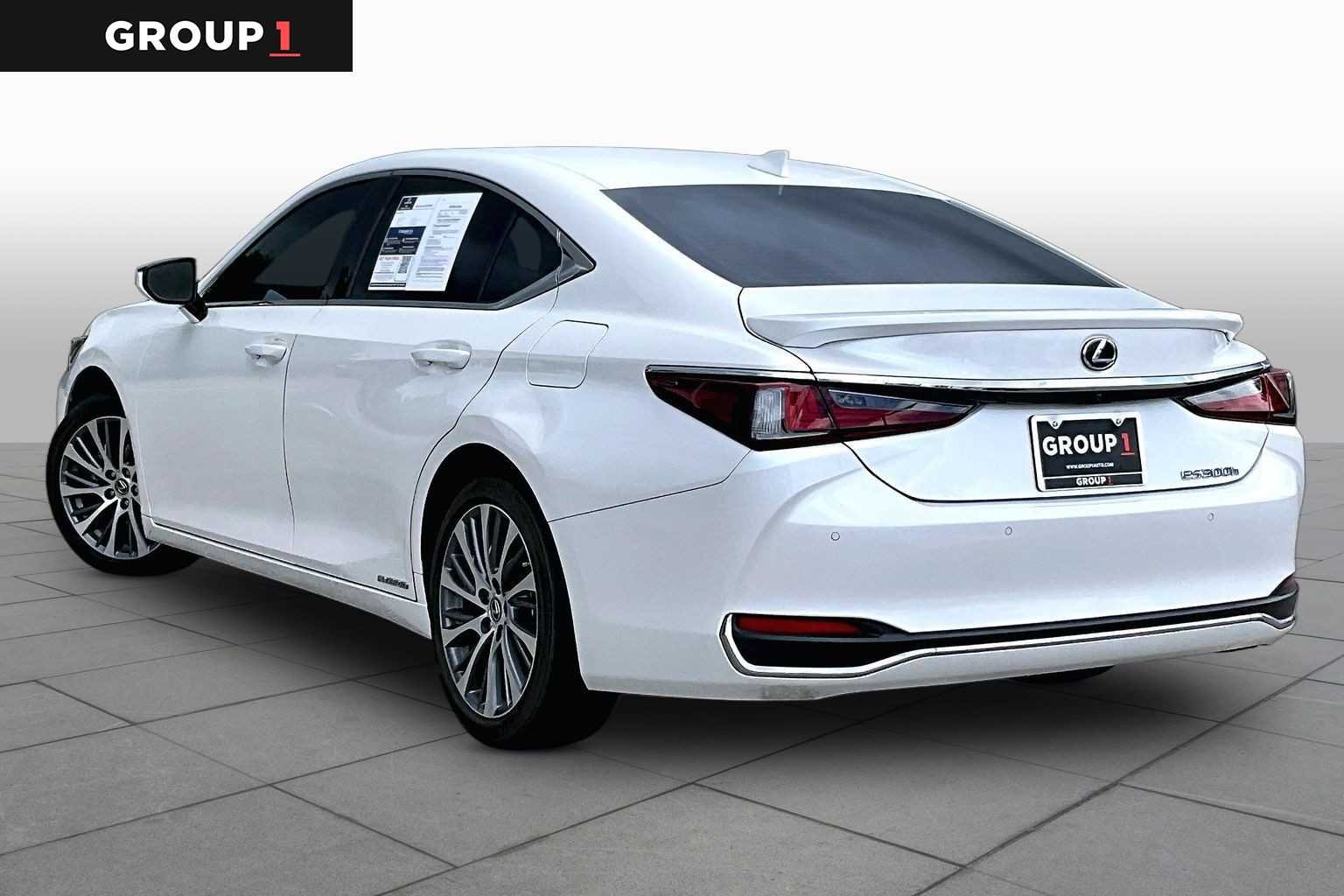 Certified Used 2021 EMINENT WHITE PEARL Lexus  image 10