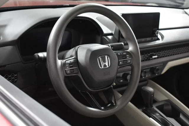 Used 2023  Honda EX image 22
