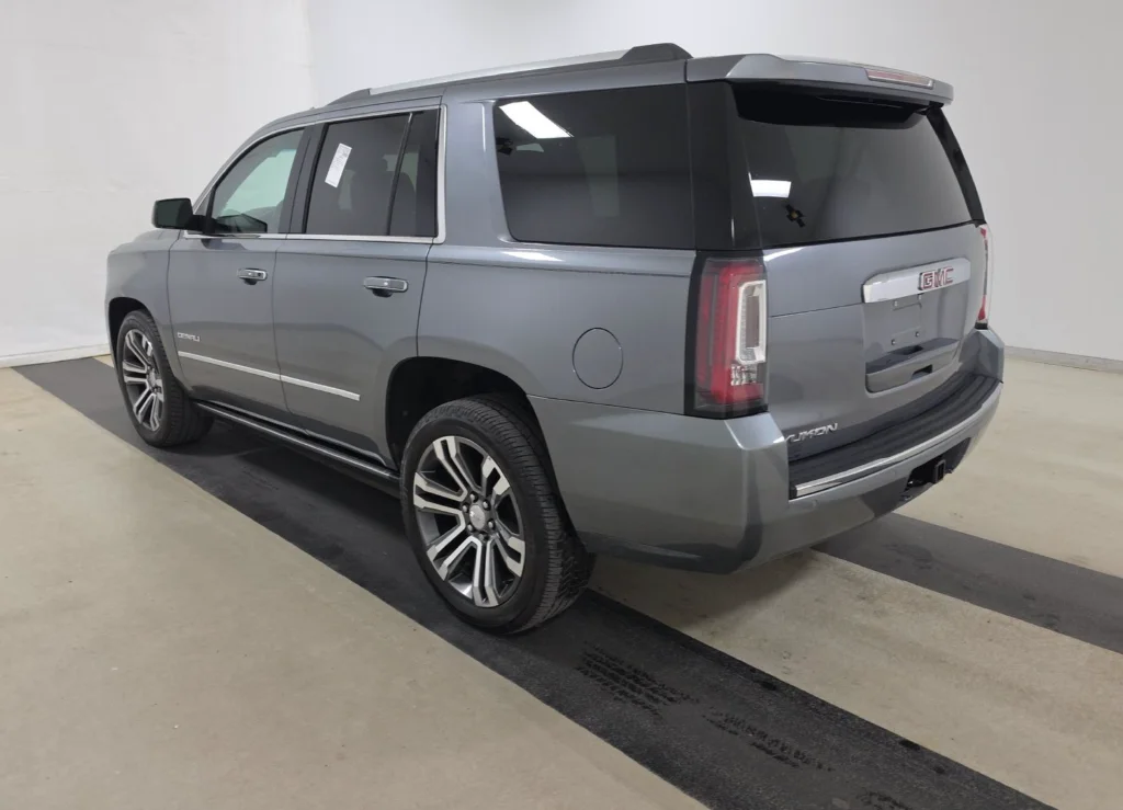 Used 2019 Gray GMC Denali image 3