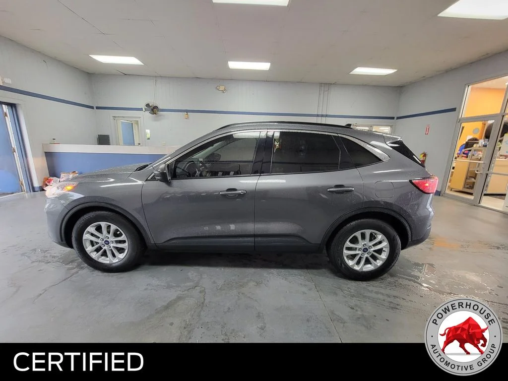 Used 2022 Gray Ford SE image 2