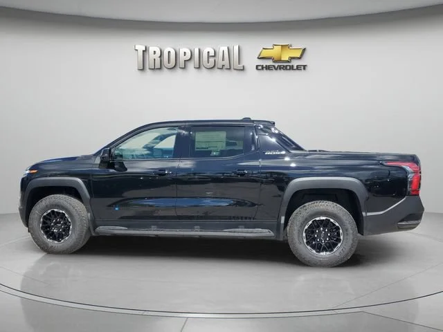 New 2026 Black Chevrolet Trail Boss - Extended Range image 2
