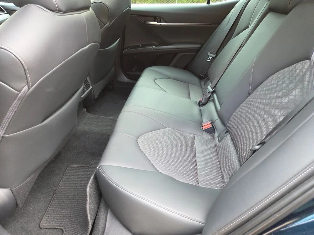 Used 2019 Blue Toyota XSE V6 image 21