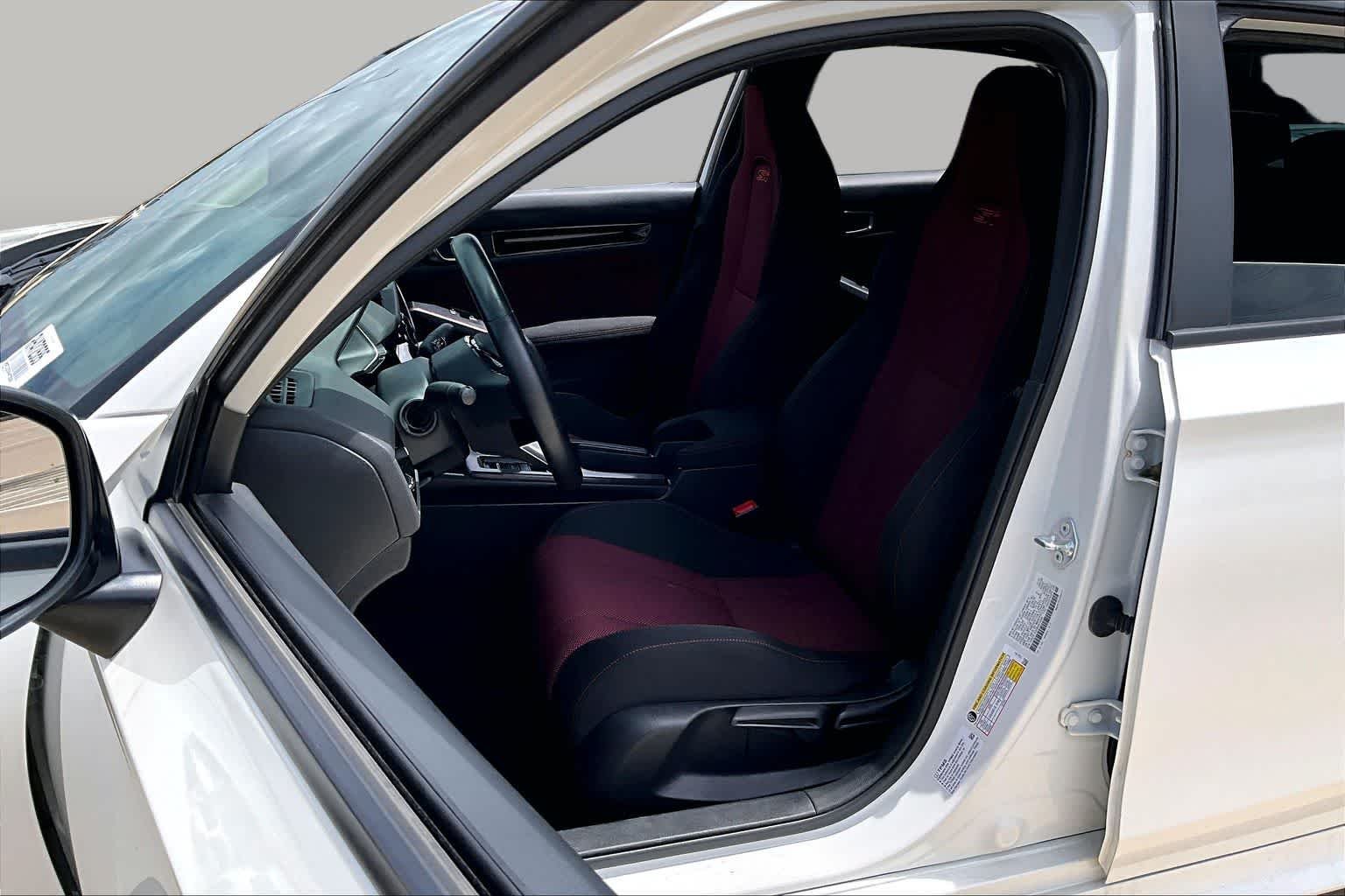 Used 2024 Platinum White Pearl Honda  image 11