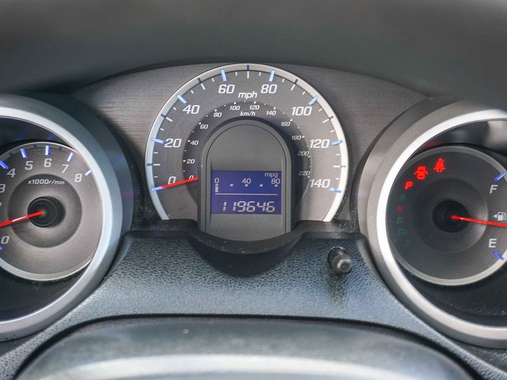 Used 2013 Alabaster Silver Metallic Honda Base image 22
