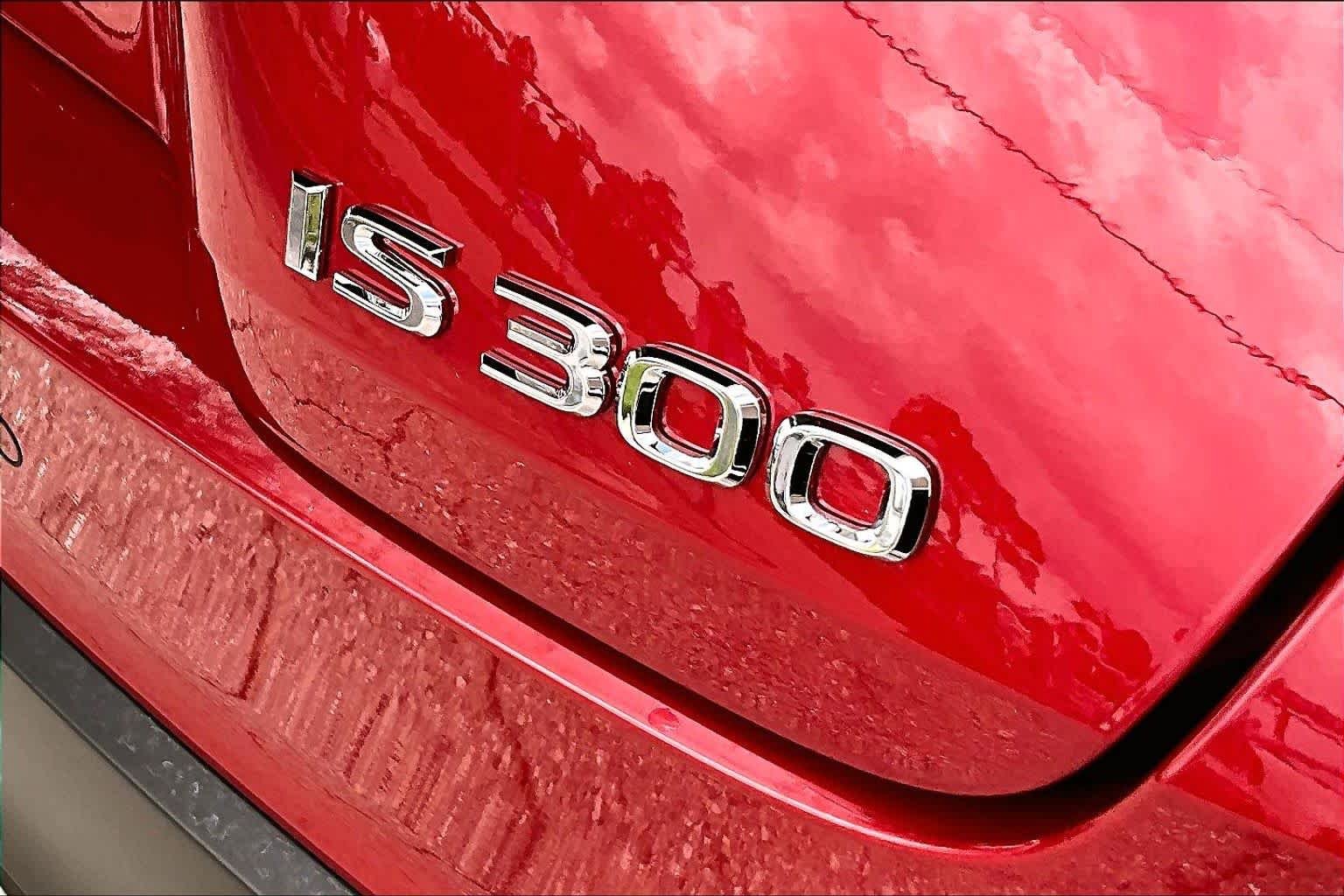 Used 2025 Matador Red Mica Lexus  image 10