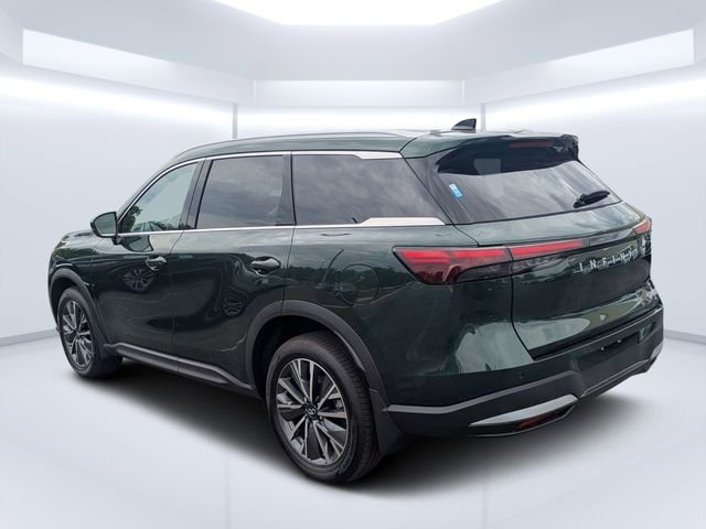 New 2027 DEEP EMERALD INFINITI Luxe AWD image 5