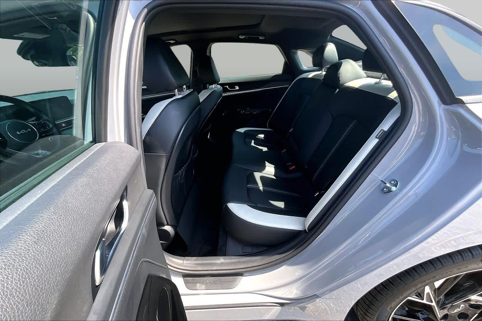 Used 2025 Wolf Gray Kia GT-Line image 20