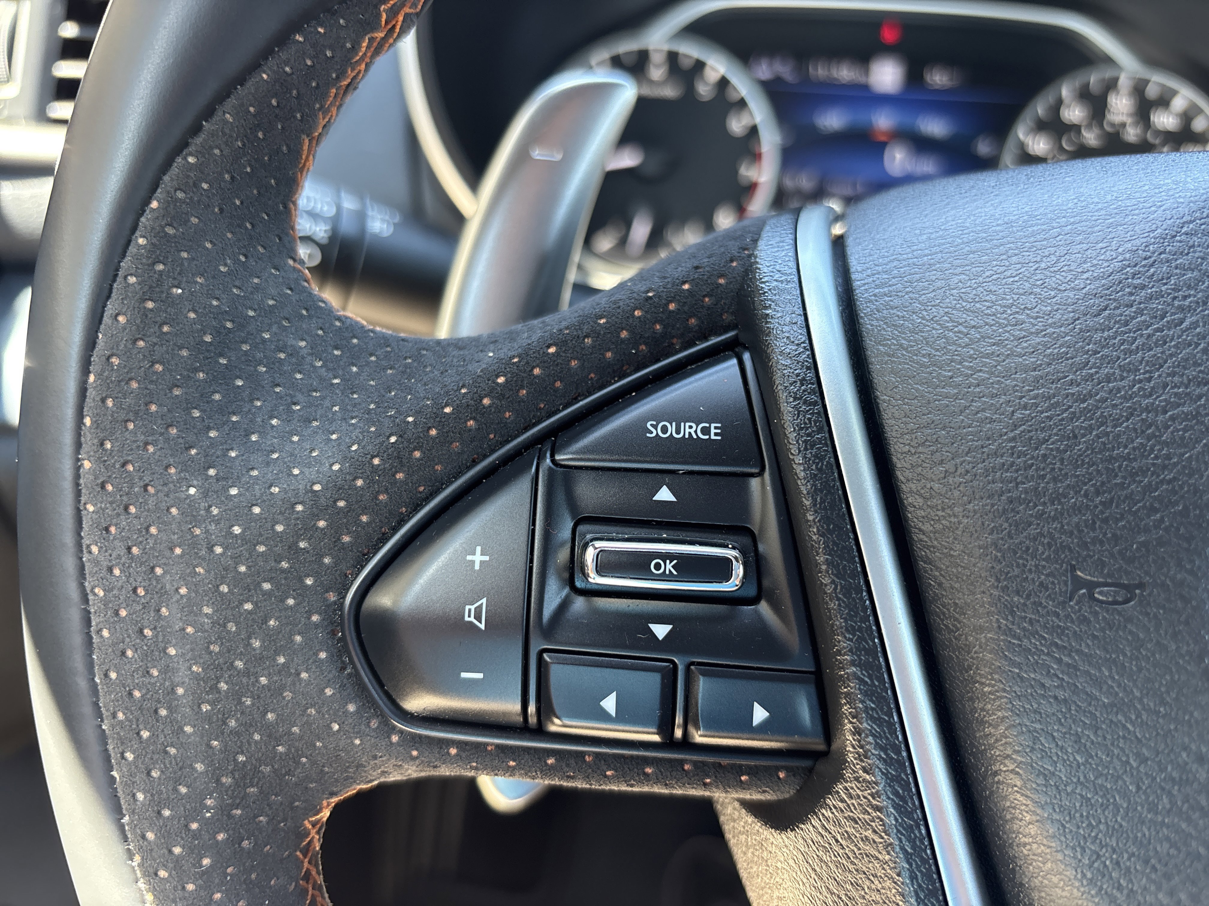 Used 2023 Black Nissan SR image 29