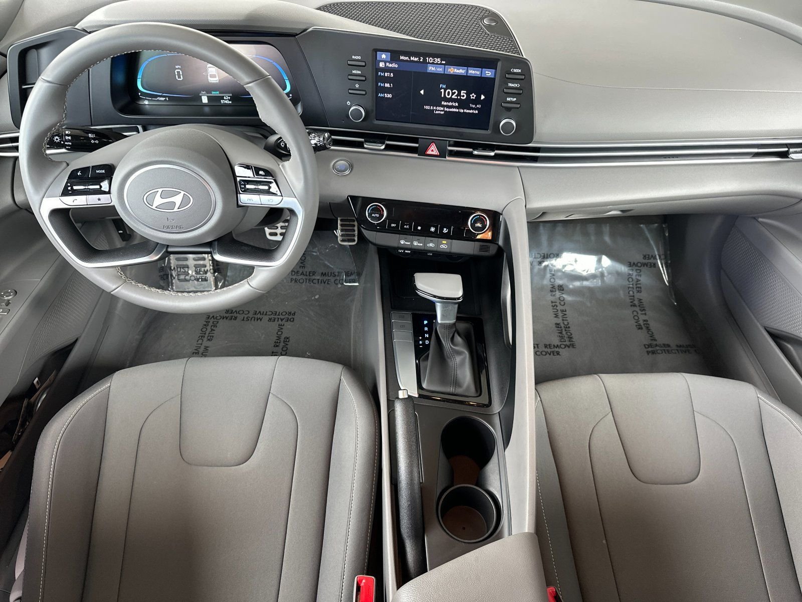 Used 2025 Gray Hyundai SEL Sport image 12