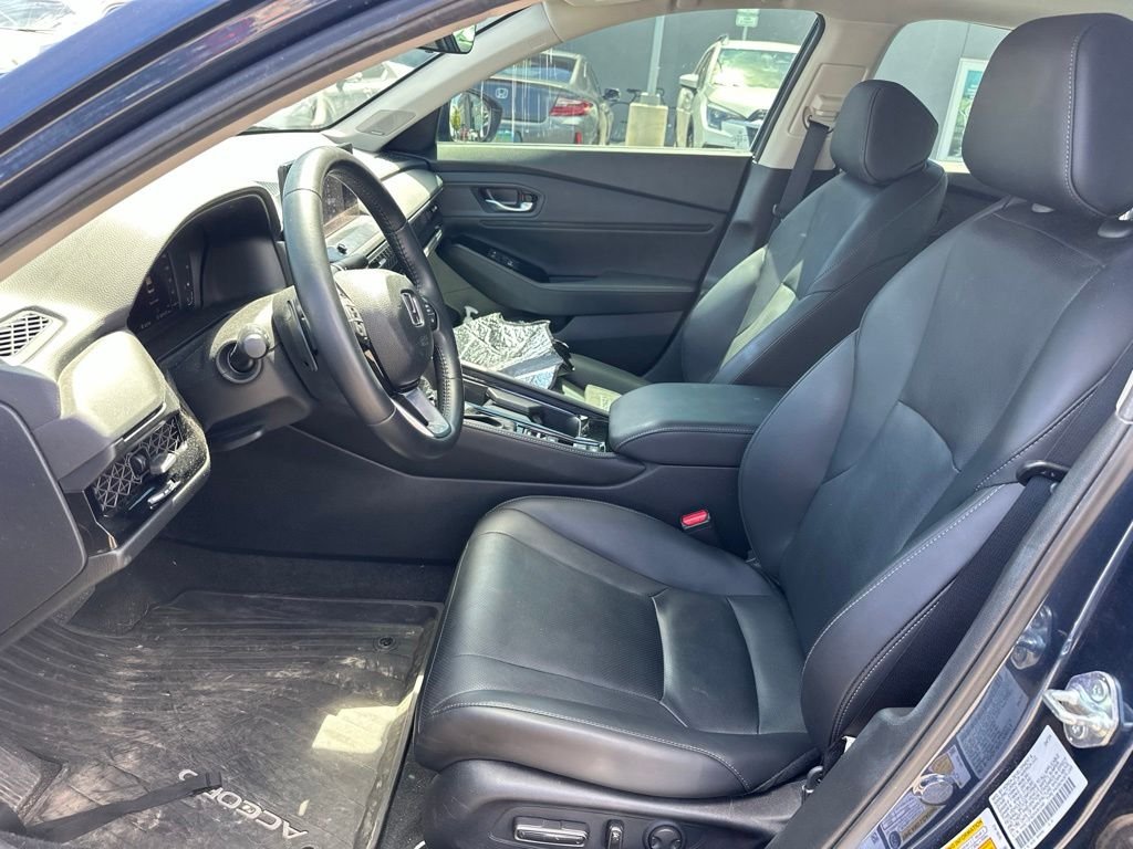Used 2024  Honda Touring image 12