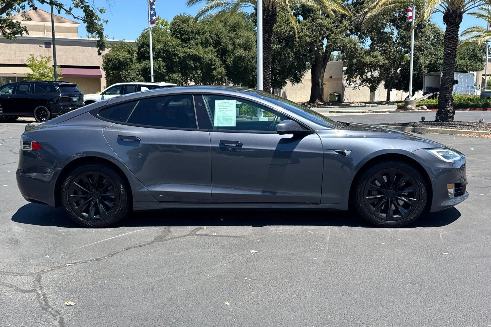Used 2019 Tesla Model S 75D with VIN 5YJSA1E26KF303987 for sale in Elk Grove, CA