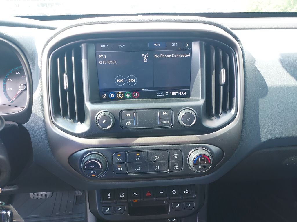 Used 2022 Gray Chevrolet Z71 image 21