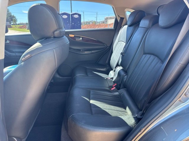 Used 2016 Gray INFINITI  image 12