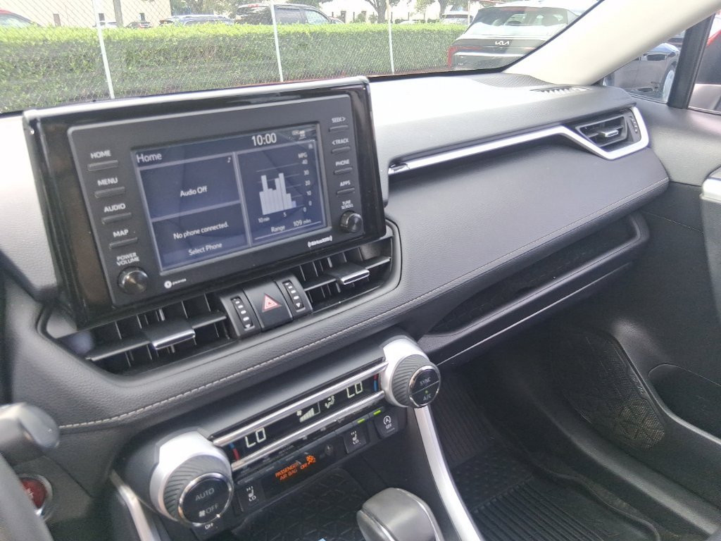 Used 2022 Red Toyota XLE Premium image 14