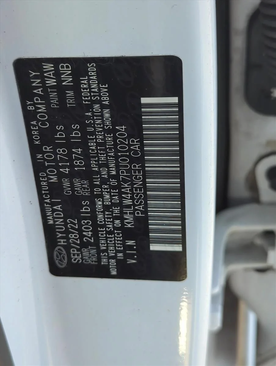 Used 2023 Ceramic White Hyundai  image 26