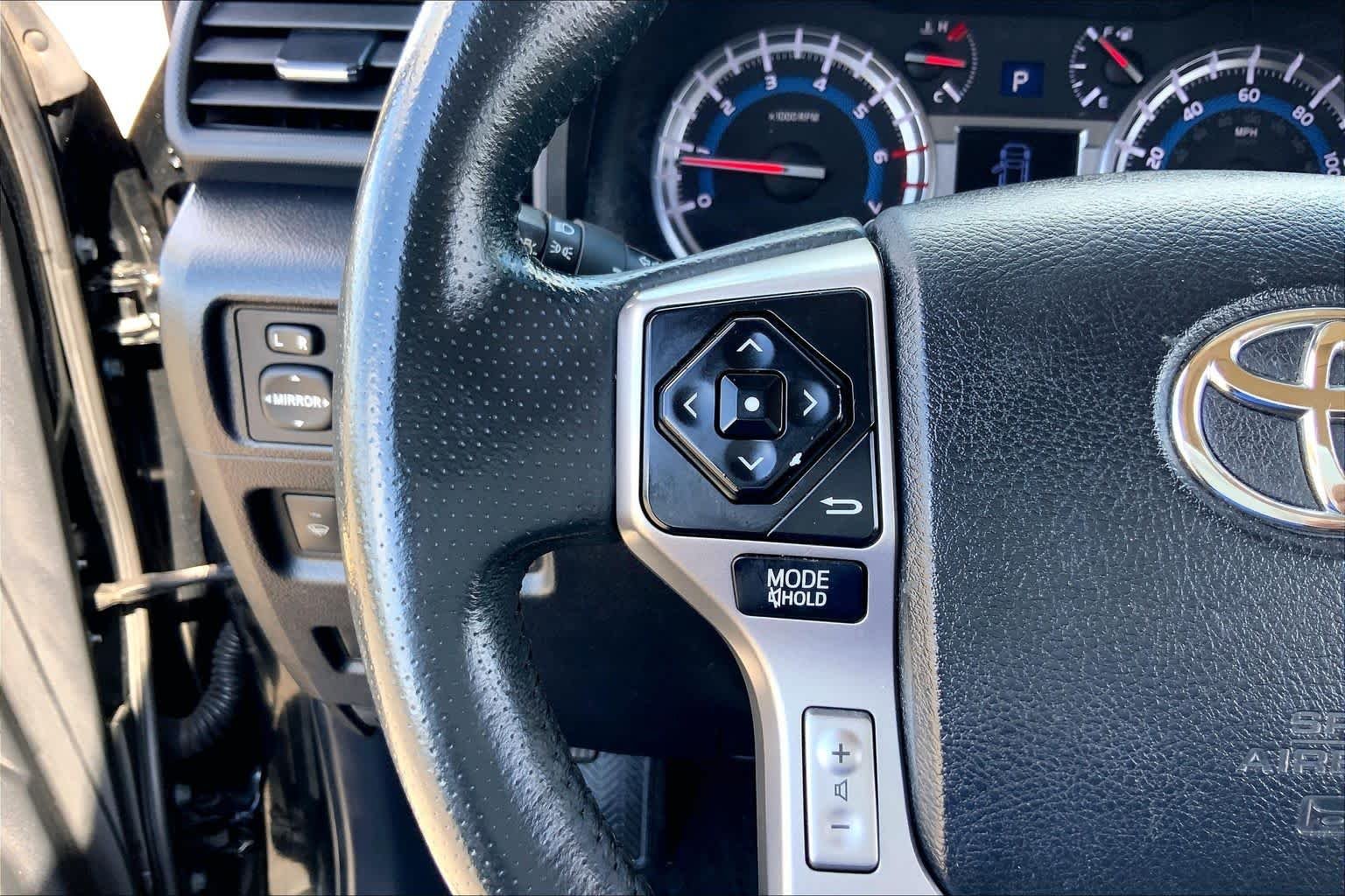 Used 2018 Midnight Black Metallic Toyota SR5 Premium image 23