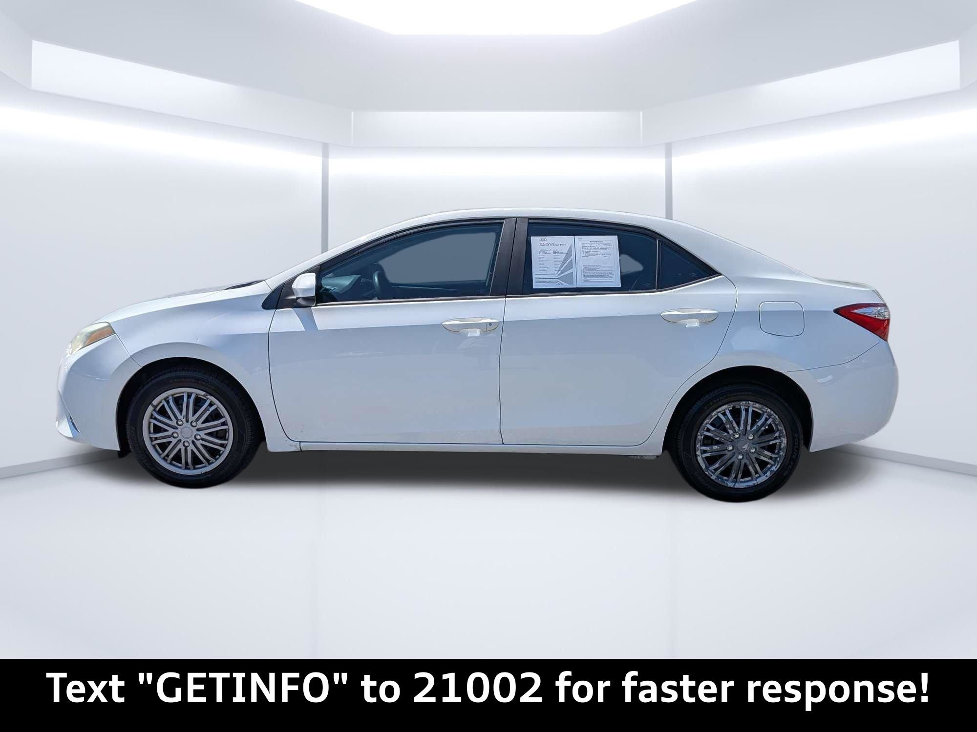 Used 2015 White Toyota LE image 7