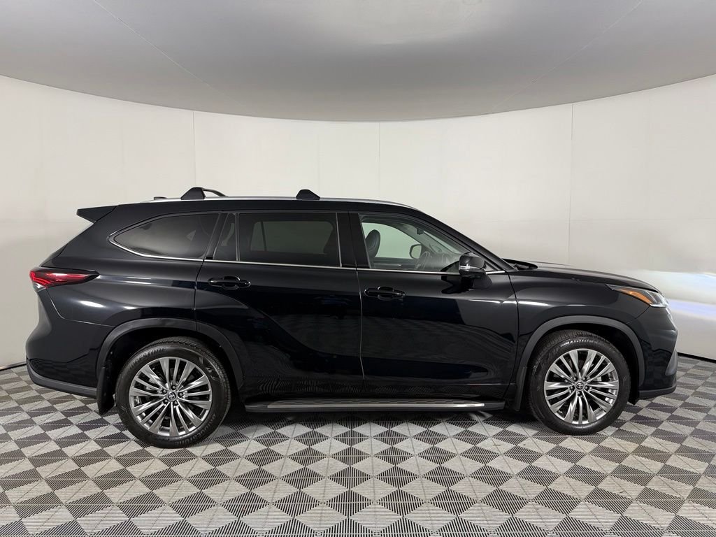 2024 Toyota Highlander Platinum - Photo 8
