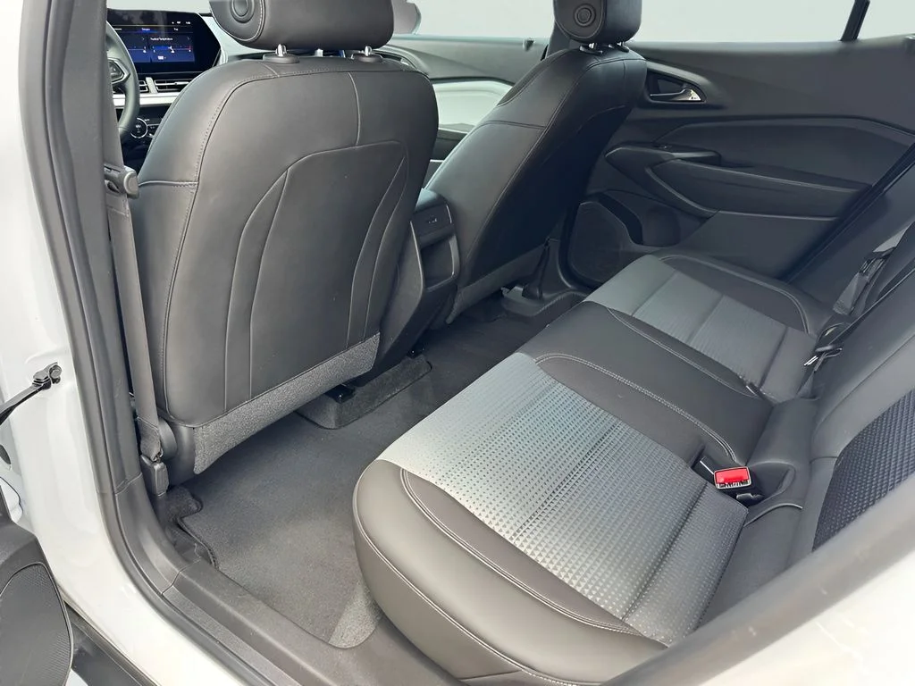 Used 2026 White Chevrolet LT image 14