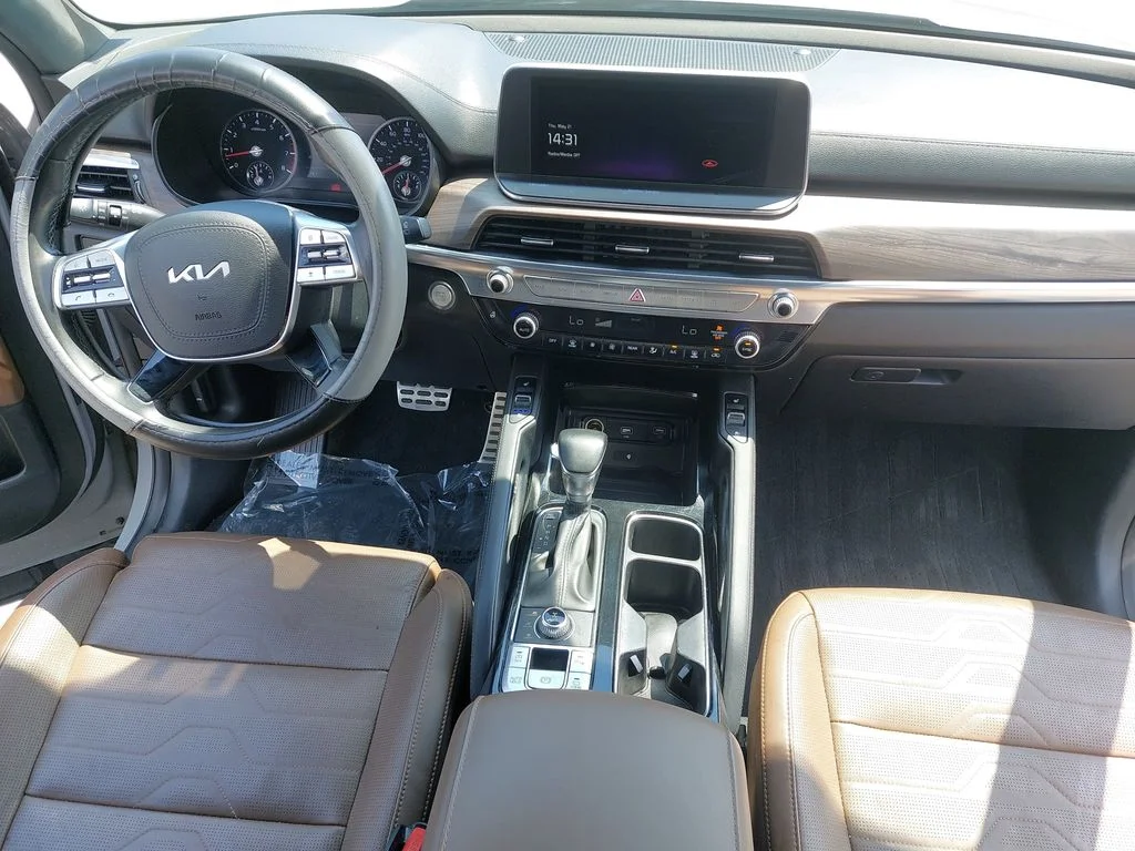 Used 2022 Gray Kia SX image 9