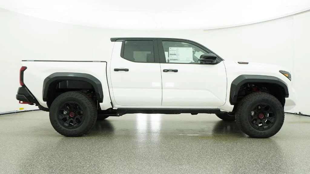 2026 Toyota Tacoma TRD Pro - Photo 18