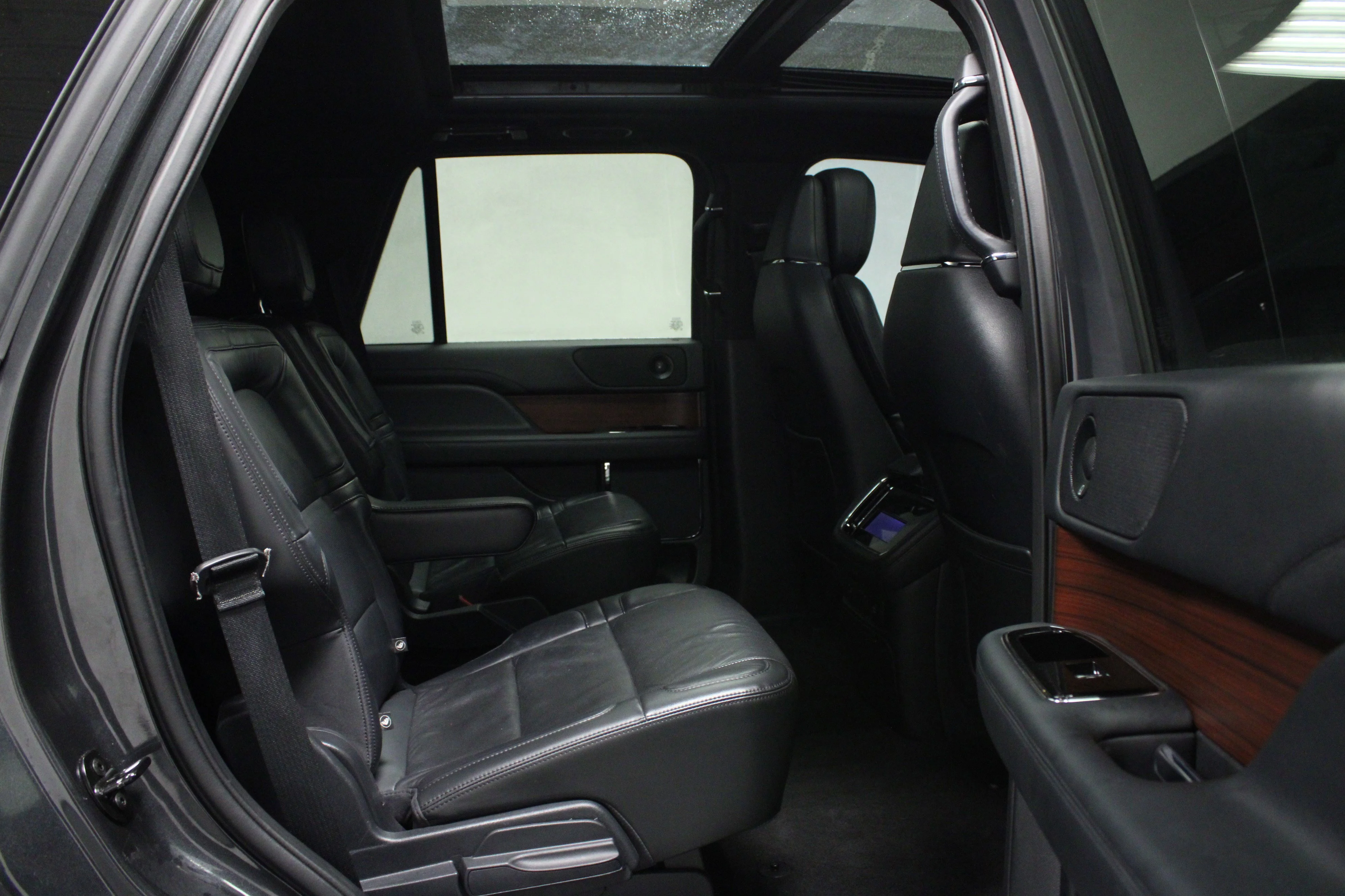 Used 2023 Starlight Gray Premium Colorant Lincoln Reserve image 16