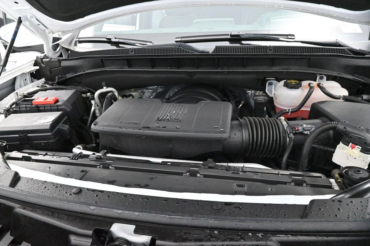Used 2024 Summit White Chevrolet Premier image 35