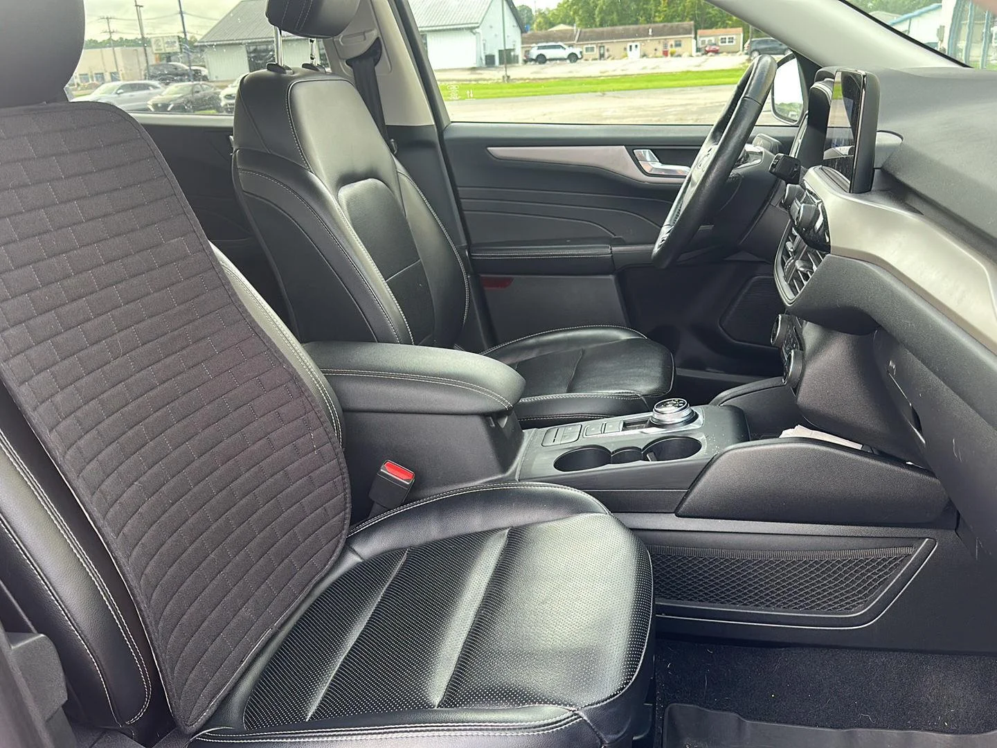 Used 2021 Rapid Red Metallic Tinted Clearcoat Ford SEL image 14