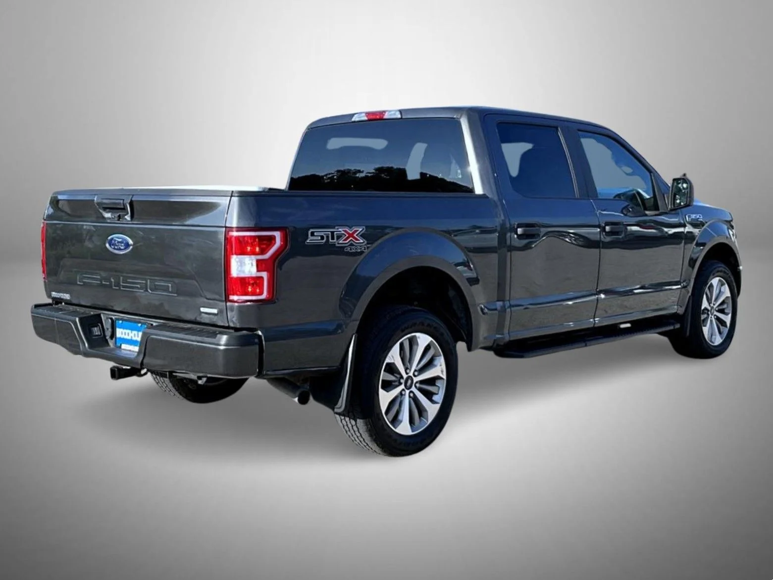 Used 2018 Gray Ford XL image 5