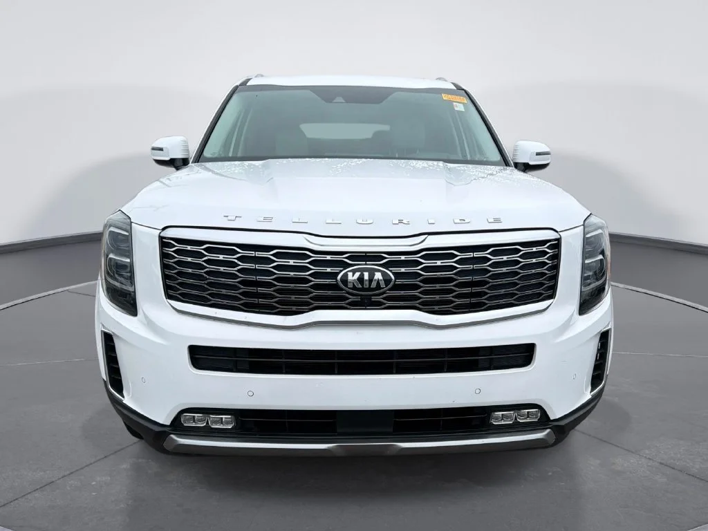 Used 2021 White Kia SX image 2