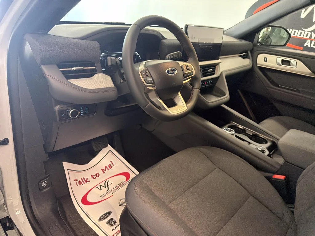 New 2027 Avalanche Gray Ford Active image 11