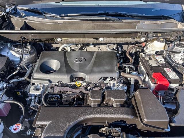 Certified Used 2025 SILVER SKY METALLIC Toyota  image 13