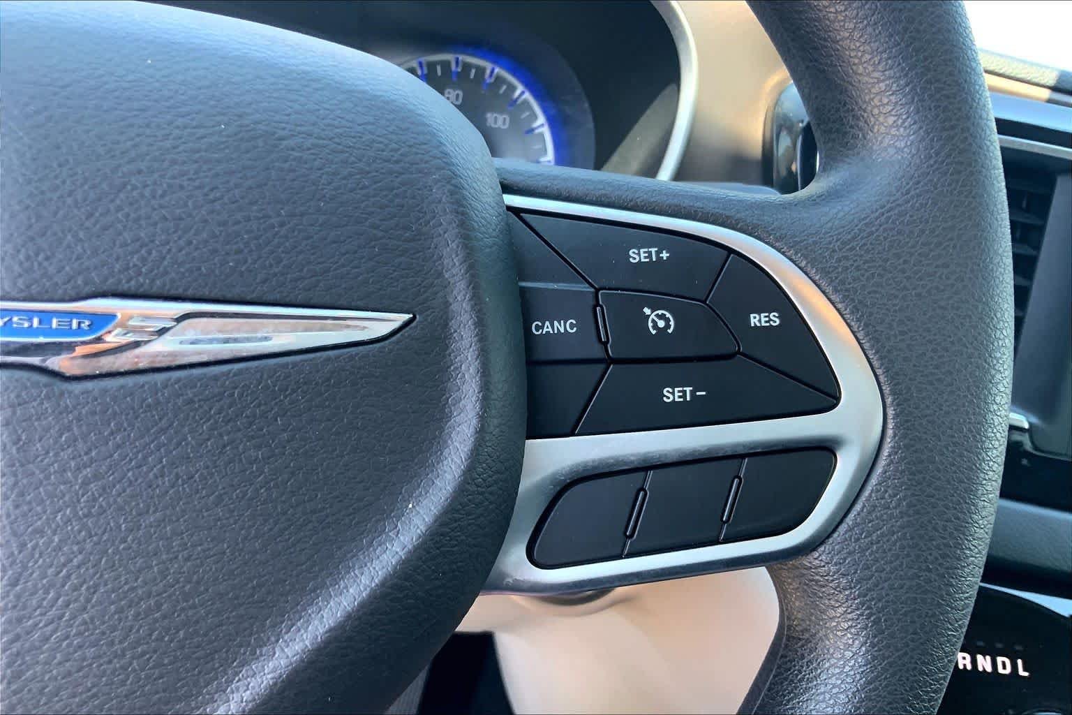 Used 2018 Velvet Red Pearl Coat Chrysler Touring Plus image 24