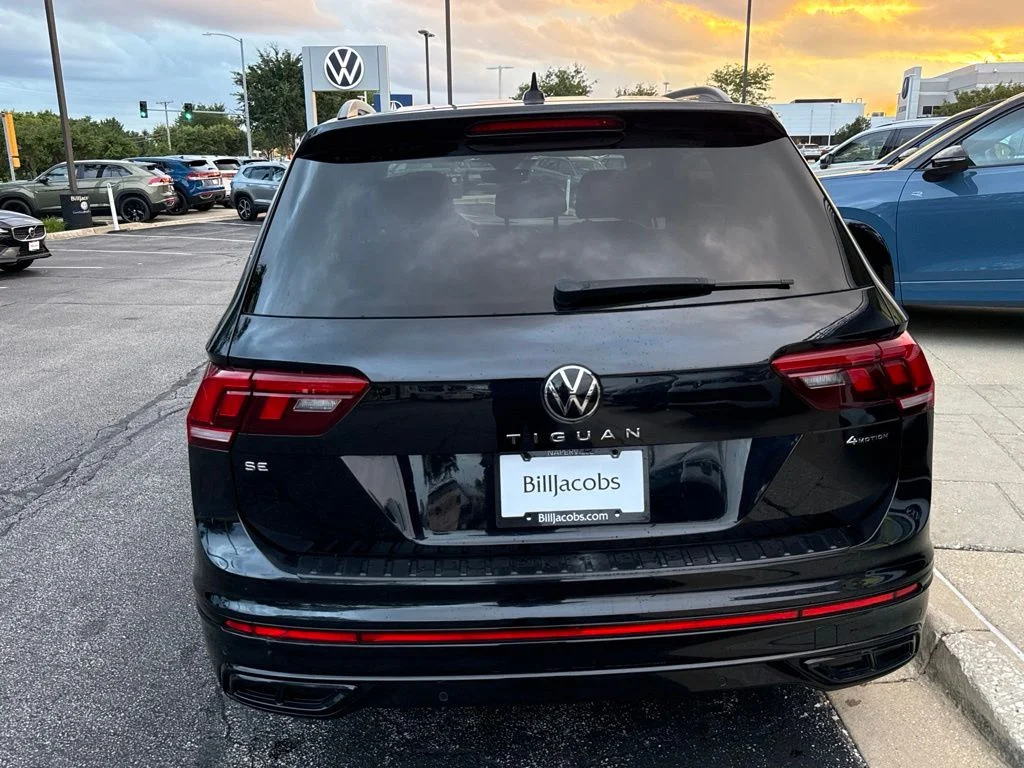 Used 2023 Deep Black Pearl Volkswagen 2.0T SE R-Line Black image 5