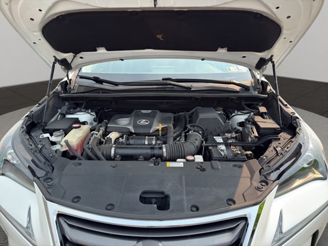Used 2015 White Lexus  image 22