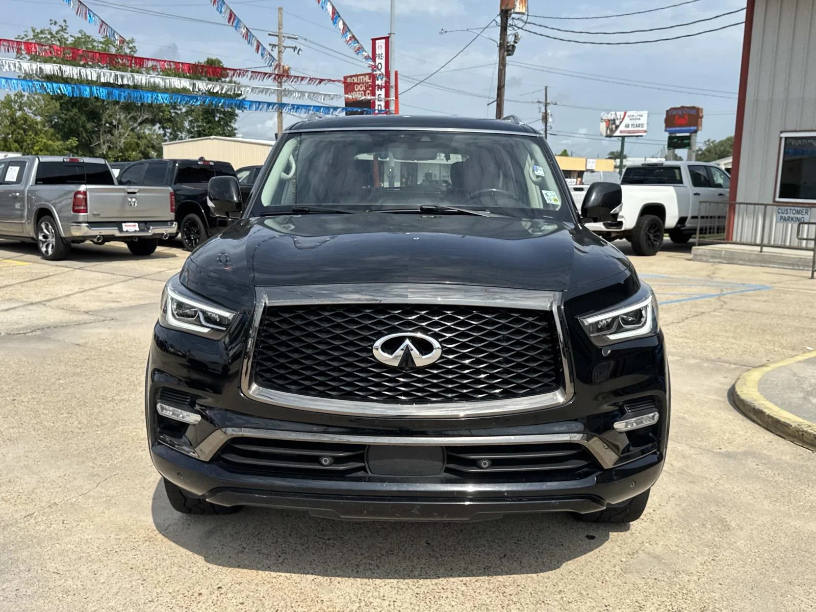 Used 2023 Black Obsidian INFINITI PREMIUM SELECT image 2
