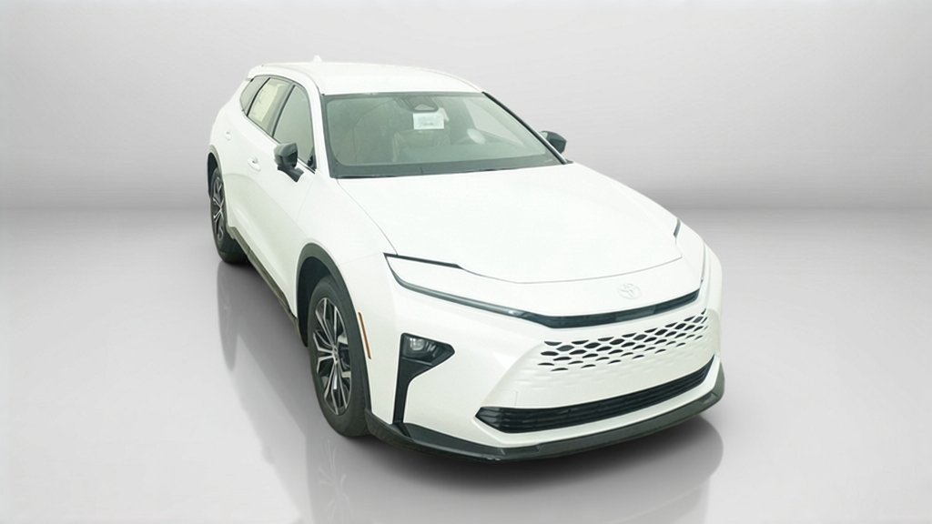 New 2026 Oxygen White Toyota XLE image 4
