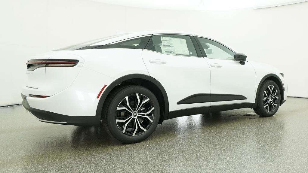 New 2026 Oxygen White Toyota XLE image 21