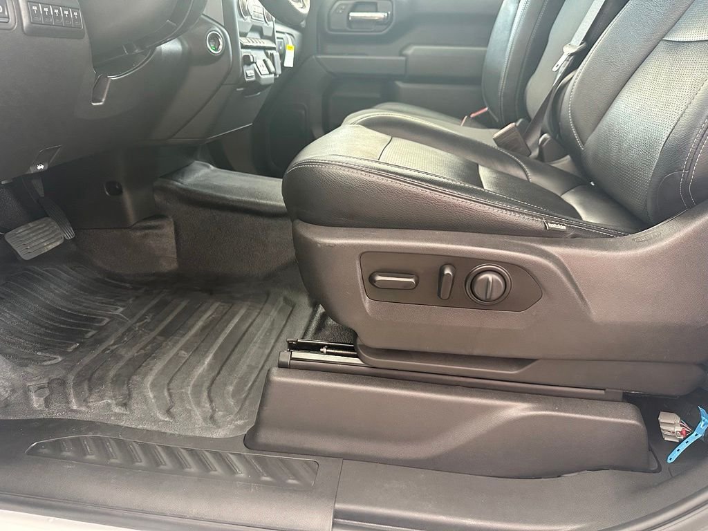 Used 2025 White GMC Pro image 14