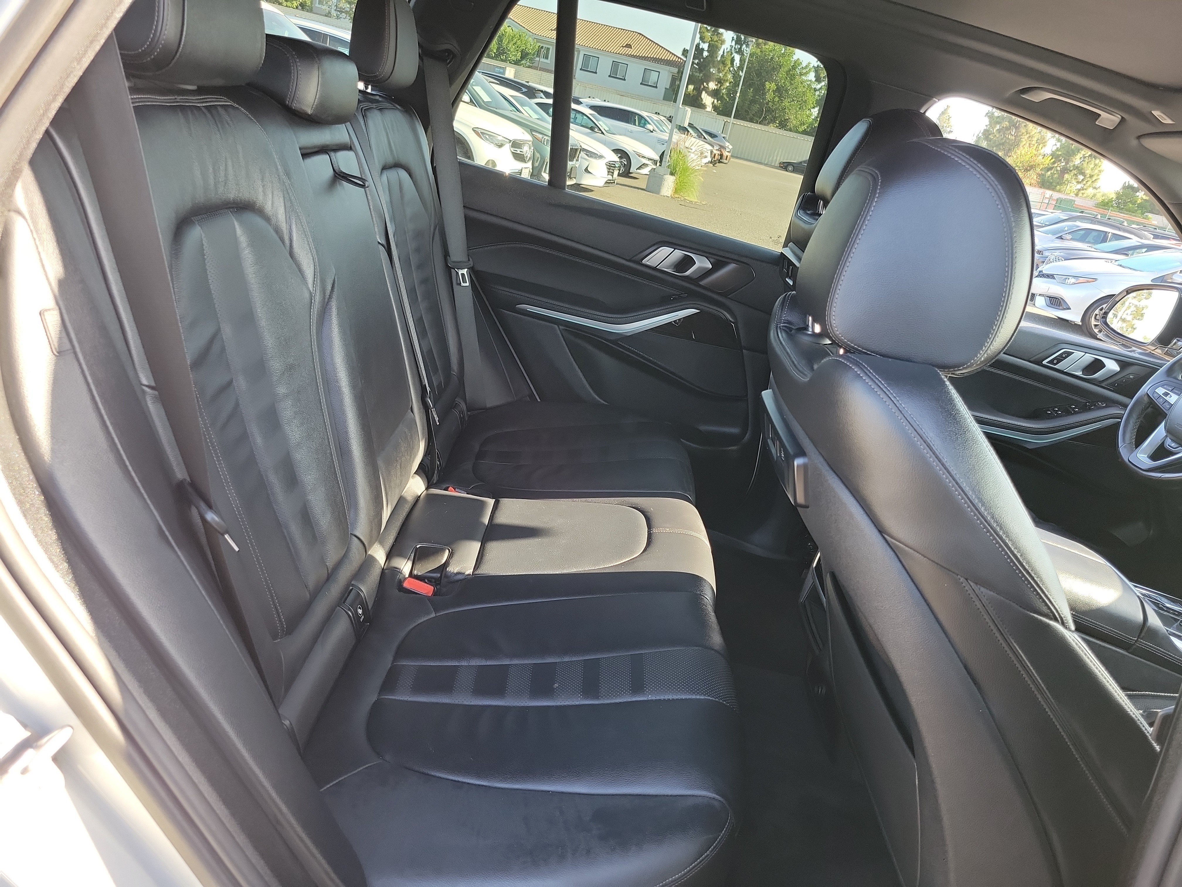 Used 2019 Alpine White BMW xDrive40i image 24