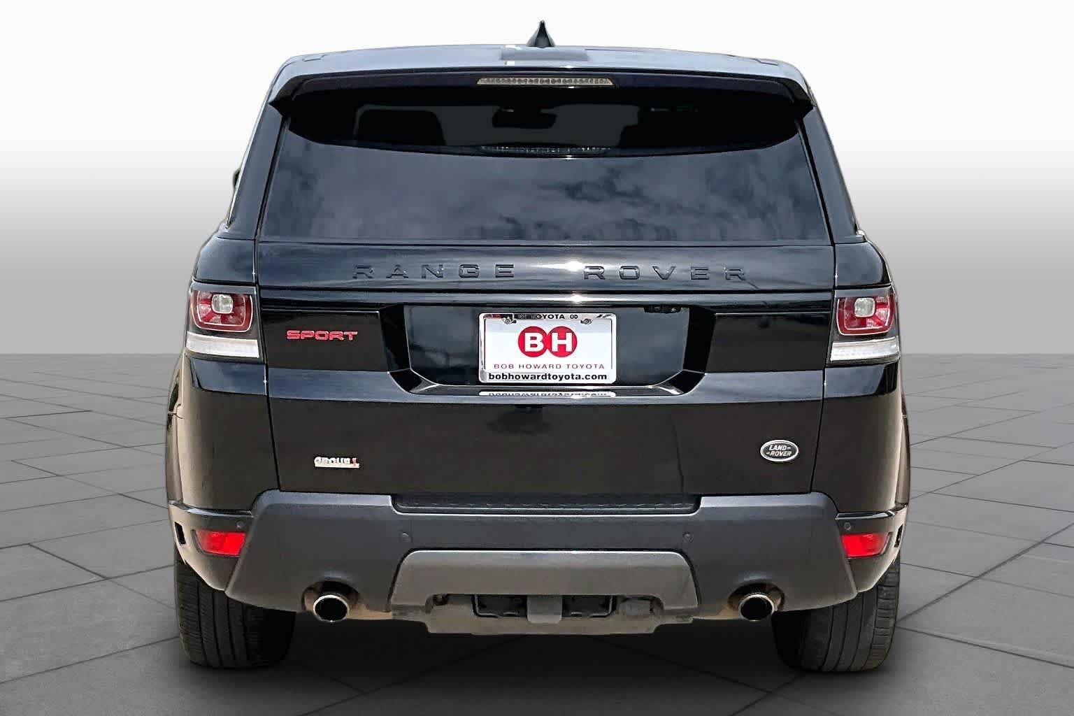 Used 2017 Santorini Black Land Rover HSE Dynamic image 5