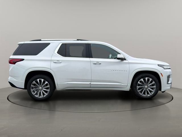 Used 2023 Iridescent Pearl Tricoat Chevrolet Premier image 11
